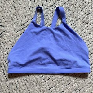 Purple jolyn “Kaylee” top. Size D